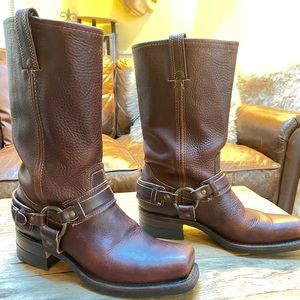 FRYE Women’s Belted Harness Boot, size 9